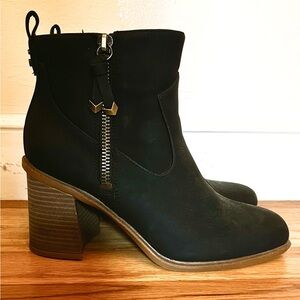 Like-New Dr. Scholl's Black Ankle Boots with Chunky Heel